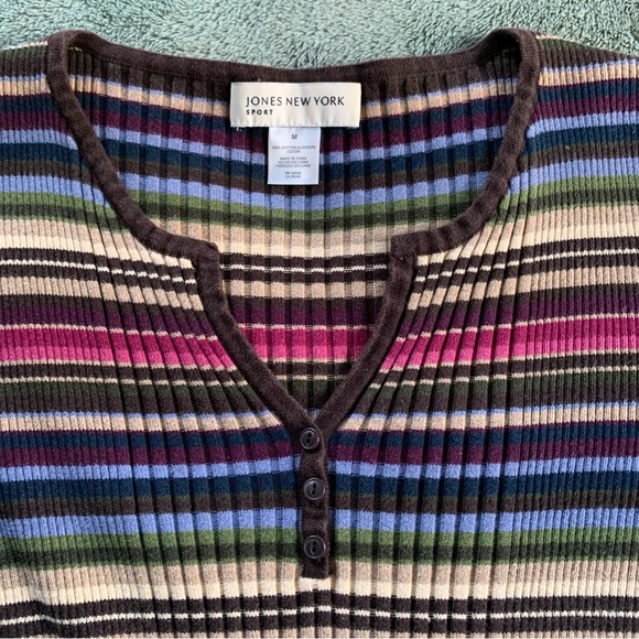 Jones New York, split V-neck ribbed sweater - Picture 4 of 7